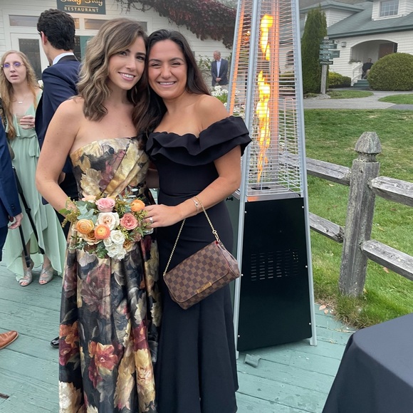 Meet your Posher, Francesca - Picture 3 of 4